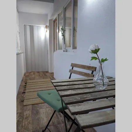 Apartmán 75 M2 For 5 Bukurešť